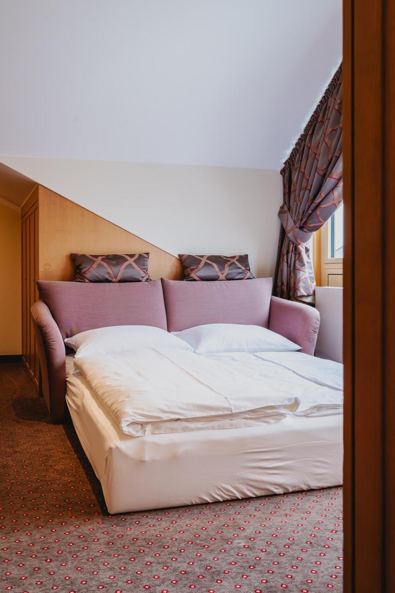 Hotel Hachinger Hof Oberhaching Exterior foto
